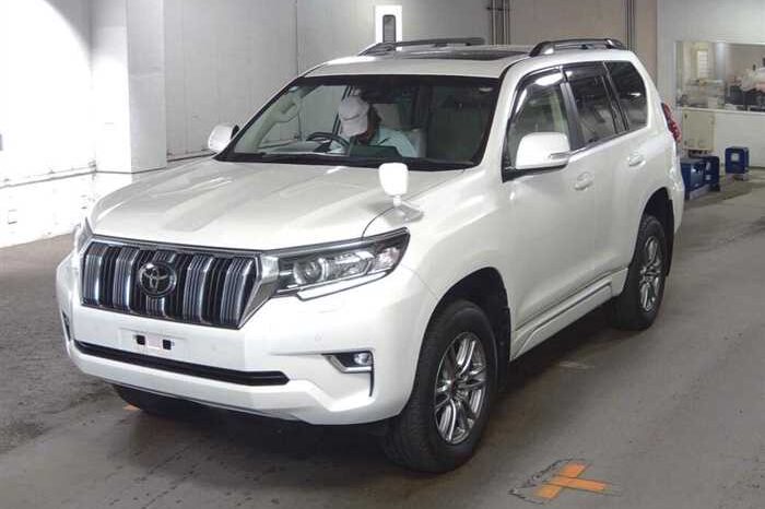 
								Toyota Land Cruiser Prado 2023 TX-L DIESEL SUNROOF 7-SEATS full									