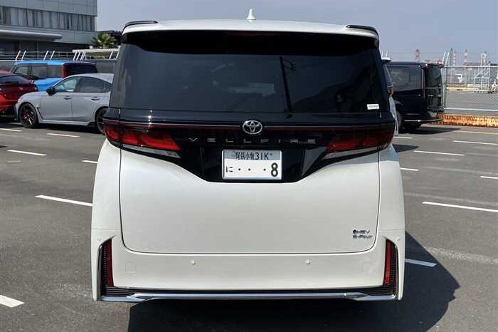 
								Toyota Vellfire 2023 Z Premier full									