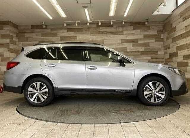 
								Subaru Outback 2021 full									