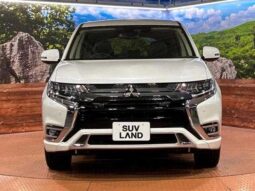 
										Mitsubishi Outlander 2019 full									