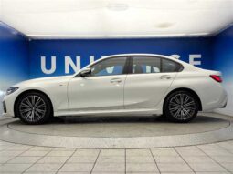 
										BMW 3 Series 2019 full									