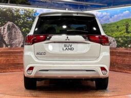 
										Mitsubishi Outlander 2019 full									