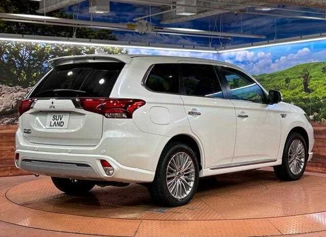 
								Mitsubishi Outlander 2019 full									