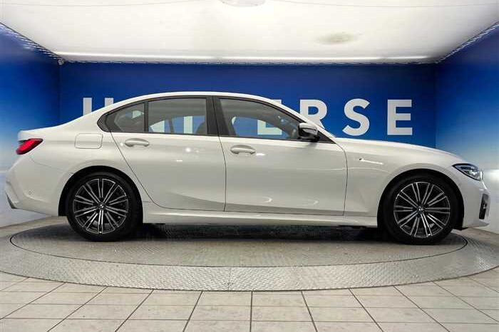 
								BMW 3 Series 2019 full									