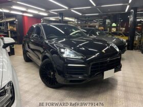 2019 PORSCHE CAYENNE