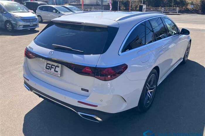
								Mercedes-Benz E-Class 2024 full									