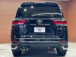 
										TOYOTA LAND CRUISER ZX 2023 full									