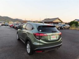 
										Honda VEZEL 2020 X HONDA SENSING HYBRID full									