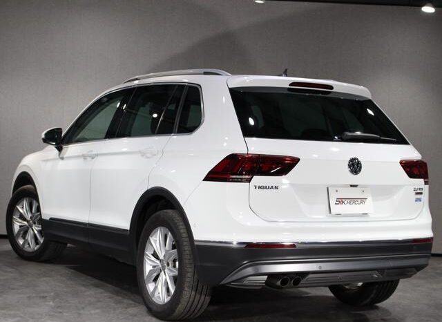 
								VOLKSWAGEN TIGUAN TDI 4MOTION HIGHLINE 2019 full									