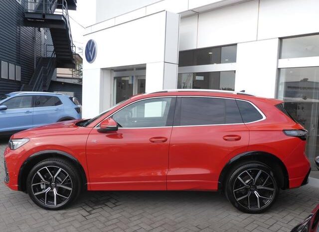 
								VOLKSWAGEN TIGUAN TDI 4MOTION R LINE 2025 full									
