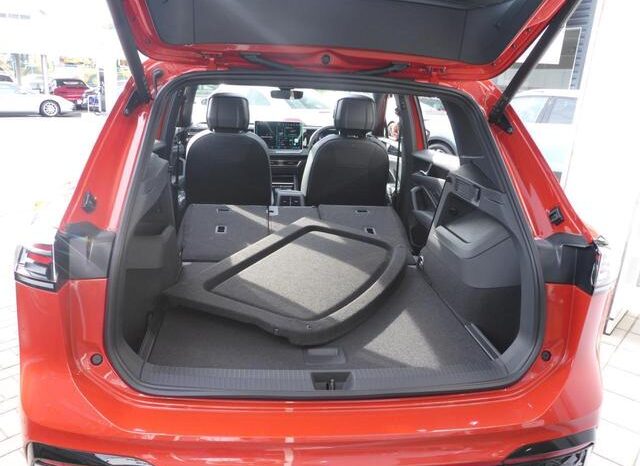 
								VOLKSWAGEN TIGUAN TDI 4MOTION R LINE 2025 full									
