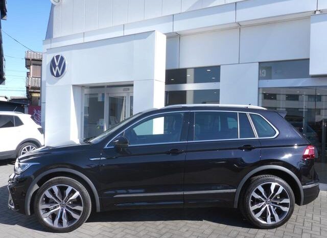 
								VOLKSWAGEN TIGUAN TSI 4MOTION R LINE 2024 full									